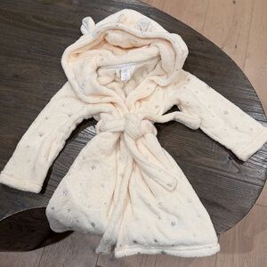 GAP Soft Cream Toddler Robe with silver Star Accents, unicorn hood. Size 3